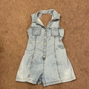 Palmettos size 11 Denim light wash overalls